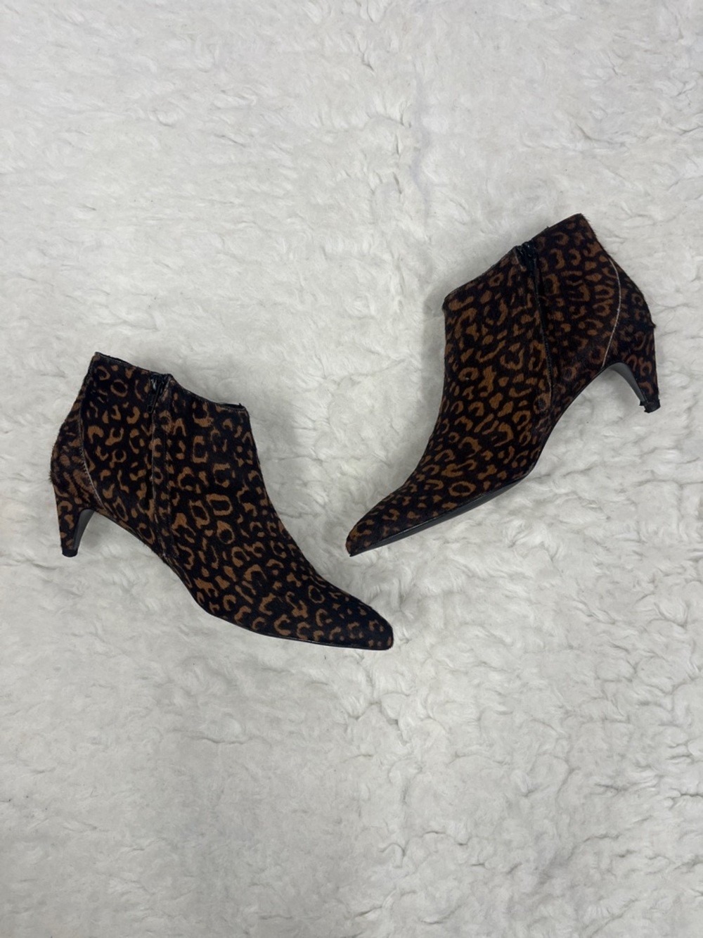 Uterque Leopard Print Pointed Toe Ankle Boots